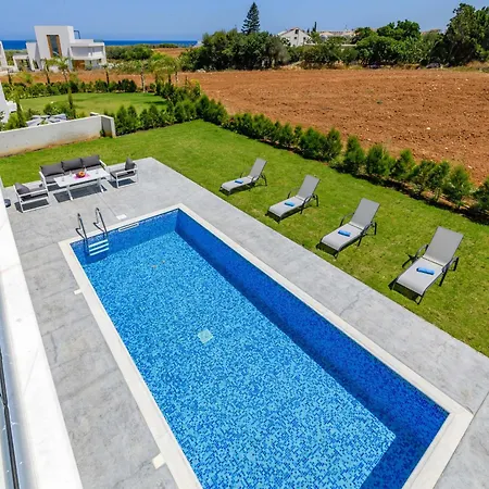 Villa By The - White Coral *